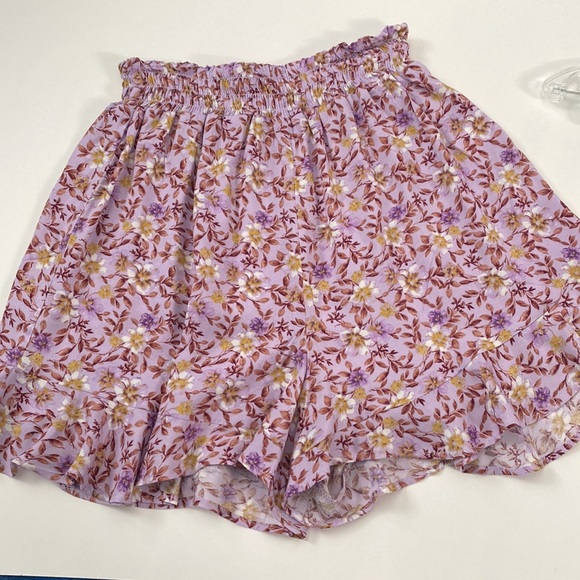 Live to be Spoiled 2 Pc crop top / short set, size XS /S. EUC condition - Picture 6 of 10